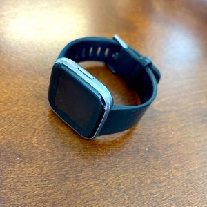 Fitbit Versa 2 w/ Charger